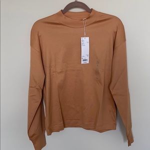 Uniqlo long sleeve shirt